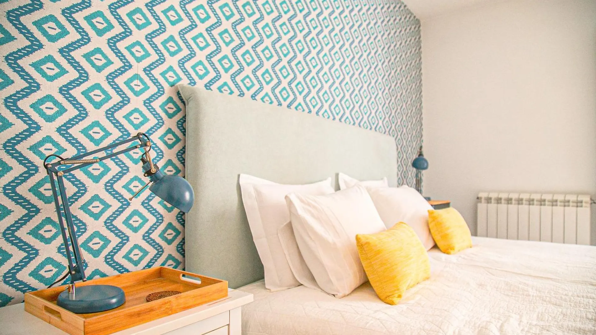 The Bonsai Apartment - Glamorous Chiado Lisbon